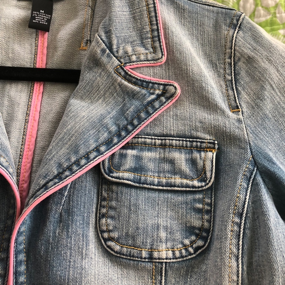 INC Jean Denim Jacket PM Very Cute Pink Trim Never Worn  petite medium